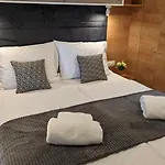 Mobile Homes Jaki - 2 Bathrooms, Large Terrace 4*