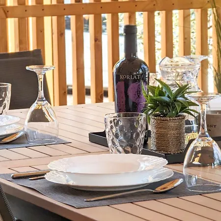 Mobile Homes Jaki - 2 Bathrooms, Large Terrace Kemping Biograd na Moru