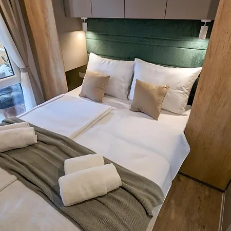 Mobile Homes Jaki - 2 Bathrooms, Large Terrace 4*