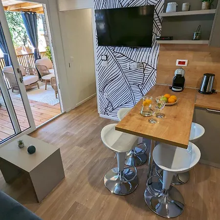 Mobile Homes Jaki - 2 Bathrooms, Large Terrace Kemping