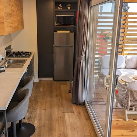 Mobile Homes Jaki - 2 Bathrooms, Large Terrace بيوغْغاد نا موغو