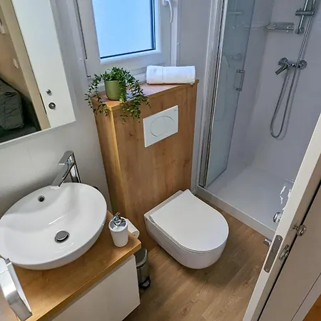 Kamp alanı Mobile Homes Jaki - 2 Bathrooms, Large Terrace 4*