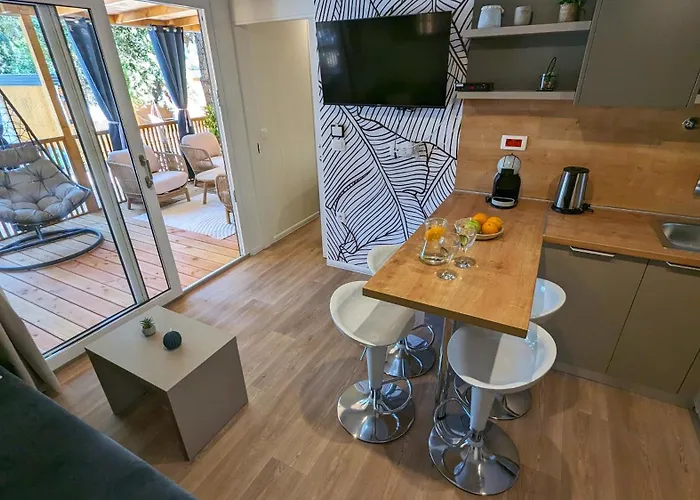 Mobile Homes Jaki - 2 Bathrooms, Large Terrace Camping