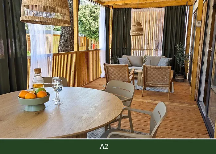 Mobile Homes Jaki - 2 Bathrooms, Large Terrace 4* 비오그라드나모루